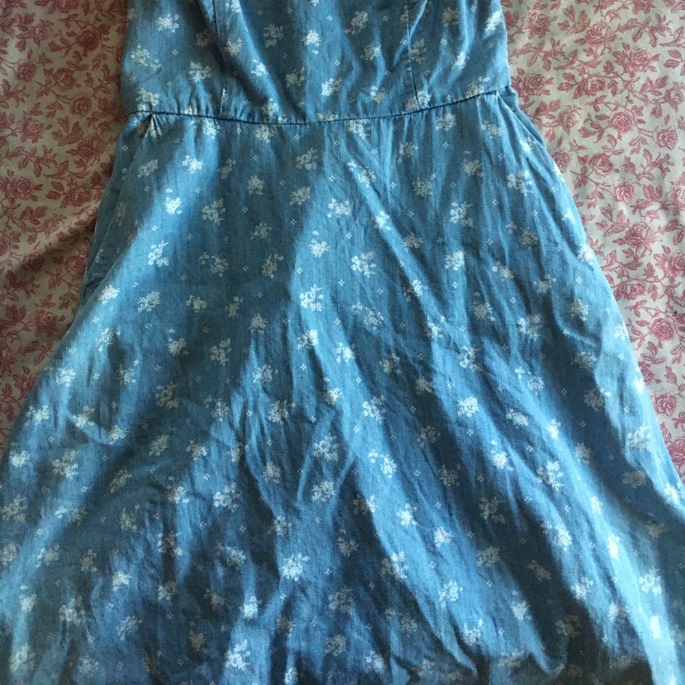 Dress - Picture 3 of 3